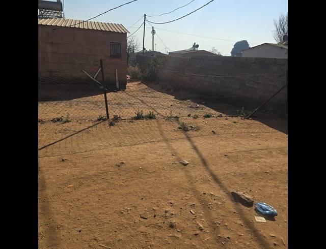 1 BEDROOM HOUSE FOR SALE IN LEHAE